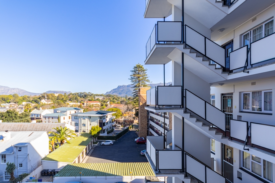 2 Bedroom Property for Sale in Wynberg Upper Western Cape